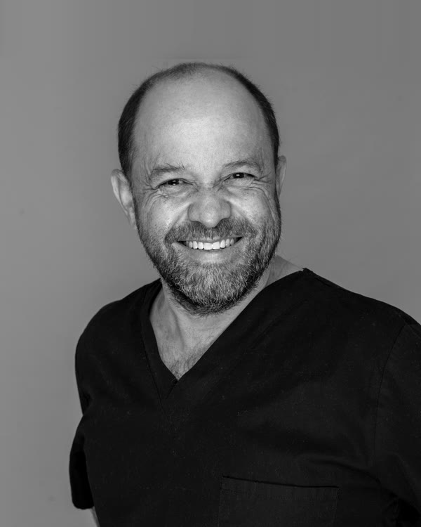 Dr. Patricio Quiñones Vergara