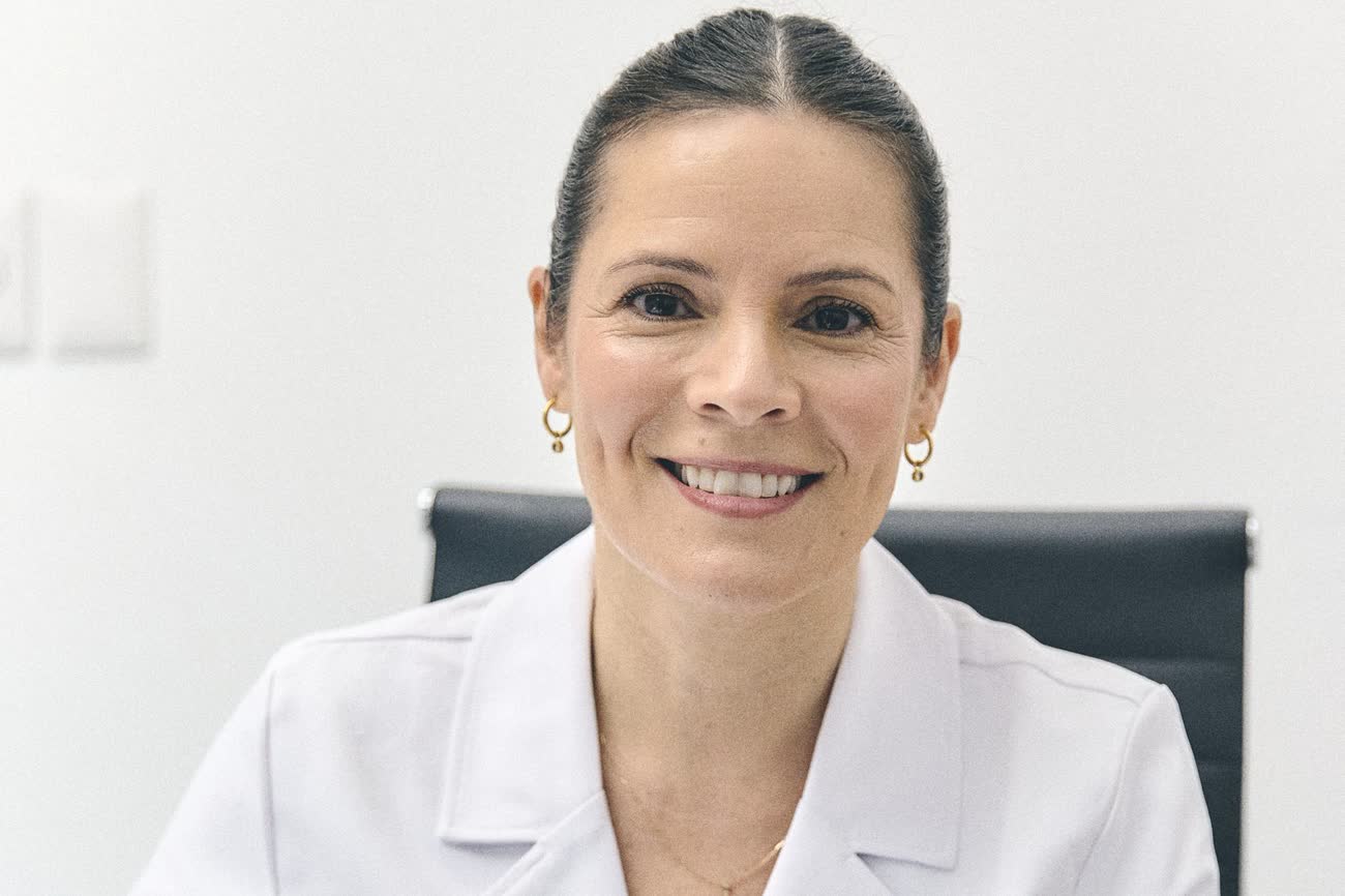 Dra. Soledad Quiroz en su consulta